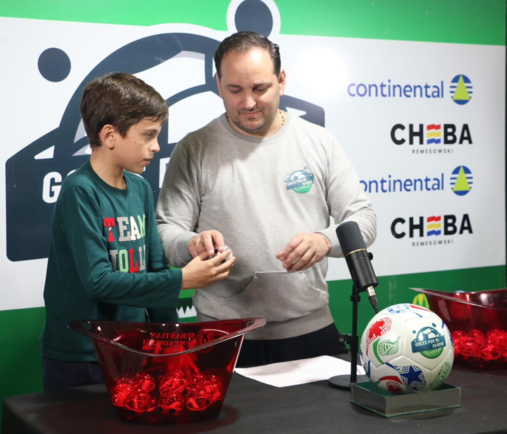 LA PASIÓN DEL DEL FÚTBOL MUNDIAL LLEGA A ENCARNACIÓN: ALEGRÍA DE LOS PARTICIPANTES