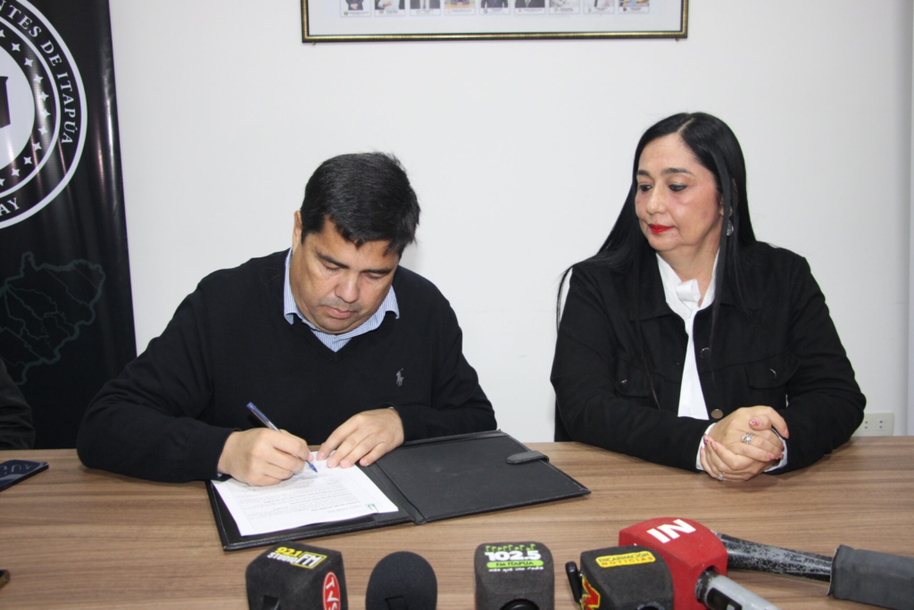 Distritos de Itapúa y la EBY aseguran continuidad de apoyo al sector productivo