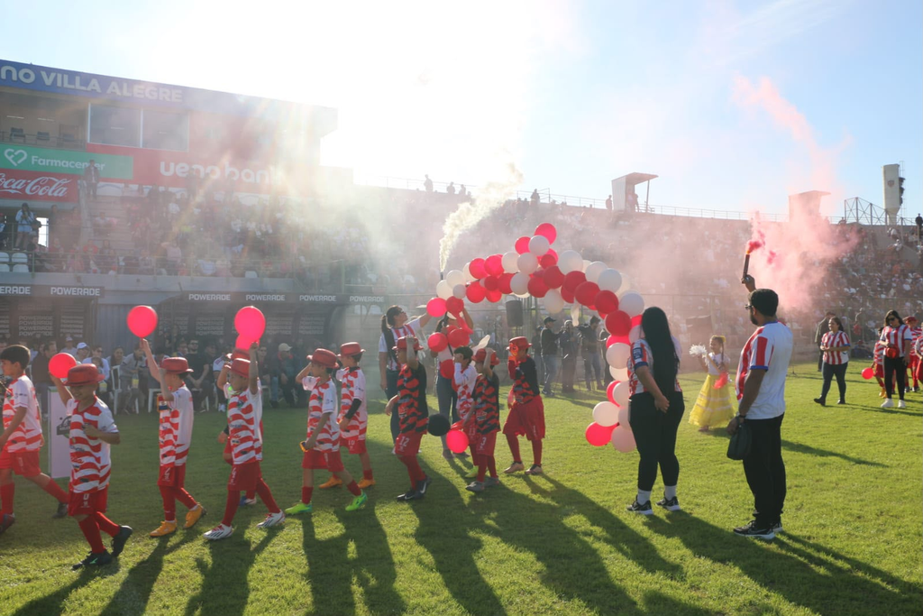 Más de 1.800 niños y jóvenes dieron inicio a la 7.ª edición de Goles por mi Barrio