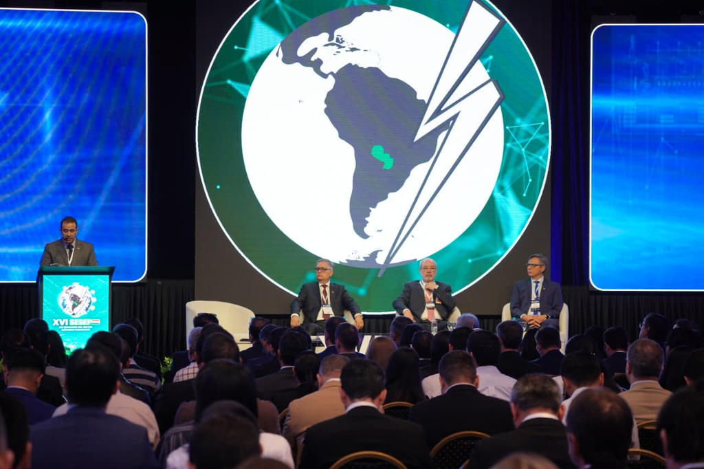 Comenzó seminario sobre el Sector Eléctrico paraguayo, patrocinado por la EBY