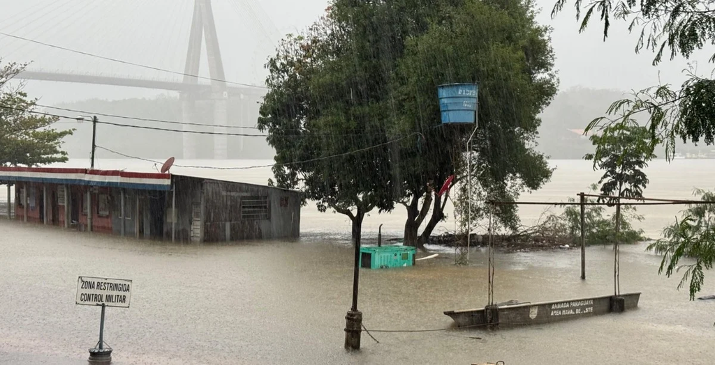 Migraciones rehabilita temporalmente puestos fluviales fronterizos sobre el río Paraná afectados por la crecida